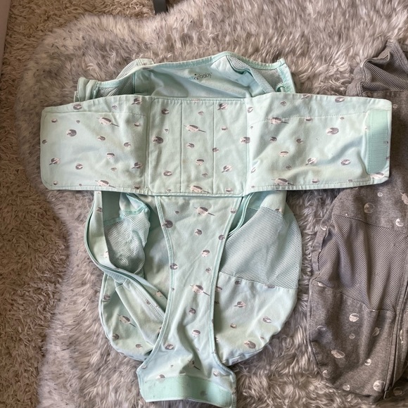 Happiest Baby Snoo Swaddles - Picture 2 of 4